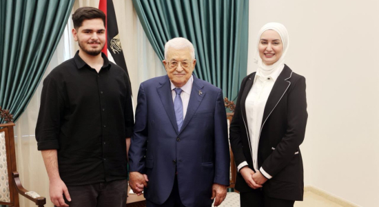 Palestine Polytechnic University (PPU) - فخامة الرئيس محمود عباس يلتقي عميدة كلية طب الأسنان في جامعة بوليتكنك فلسطين ويشيد بمسيرة الجامعة وإنجازاتها الأكاديمية